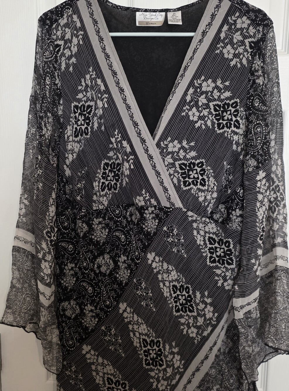Cute polyester/silk shell Top